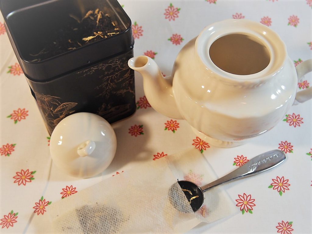 Filling medium size Tea Filter for small teapot