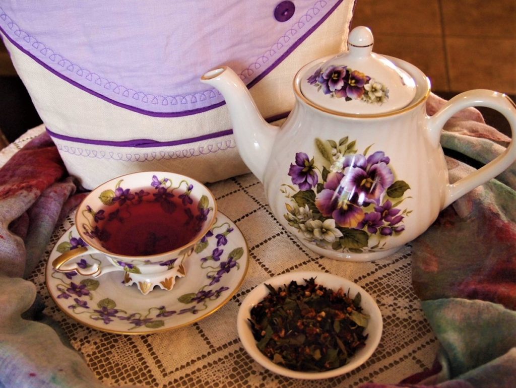 Purple Setting with Berry White tea
