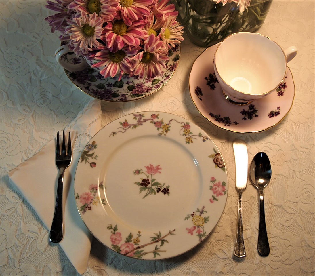 How to serve tea - tea time table setting

