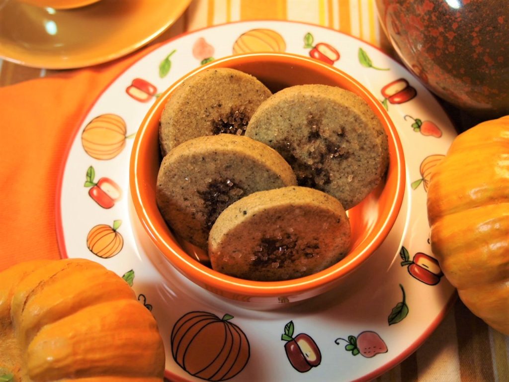 Pumpkin Spice Tea Shortbread - Baking With Tea
